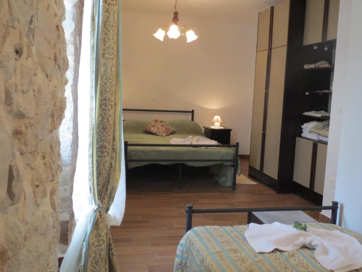 Villa Zita โปเรช ภายนอก รูปภาพ